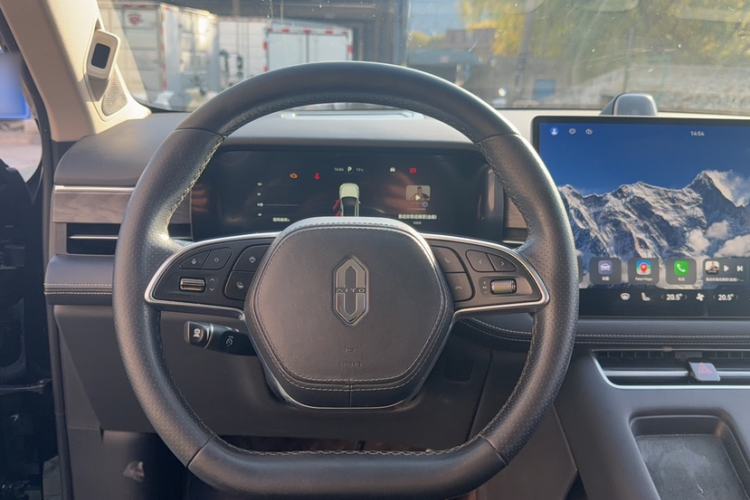 Used Hima AITO M5 2022 Extended-Range Four-Wheel Drive Performance Version
