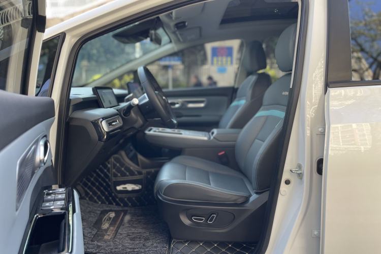 Used AION Y 2022 Plus 70 Tech Edition
