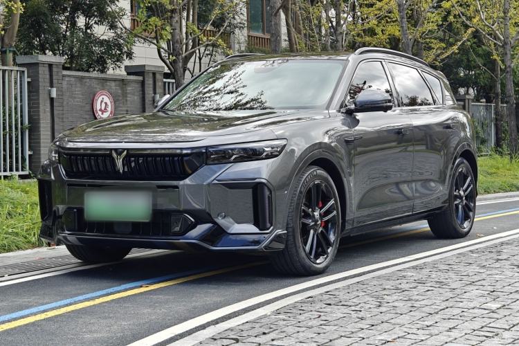 Used VOYAH FREE 2025 318 259 km All-Wheel-Drive Exploration Edition
