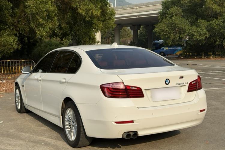 Used BMW 5 Series 2014 525Li Leading Model
