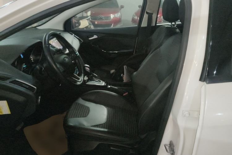 Used Ford Focus 2015 Sedan 1.6L Automatic Trend Model
