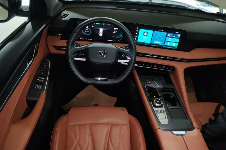 Used Changan CS75 PLUS 2024 3rd Generation Champion Edition 1.5T Intelligent Drive Dynamic Model
