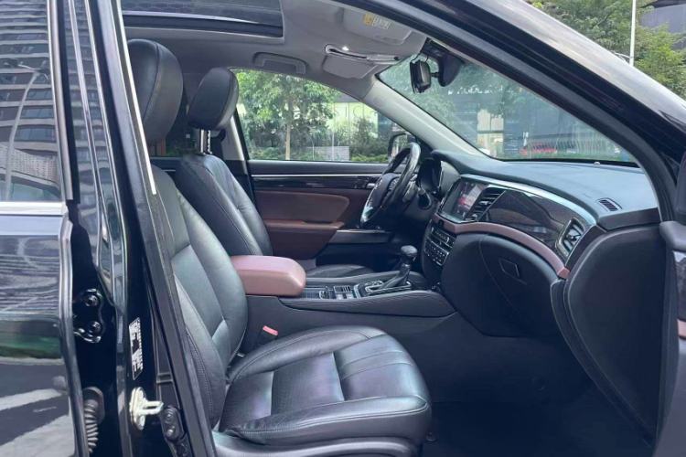 Used GAC Trumpchi GS8 2017 320T Two-Wheel Drive Luxury Smart Connectivity Version (7 Seats)