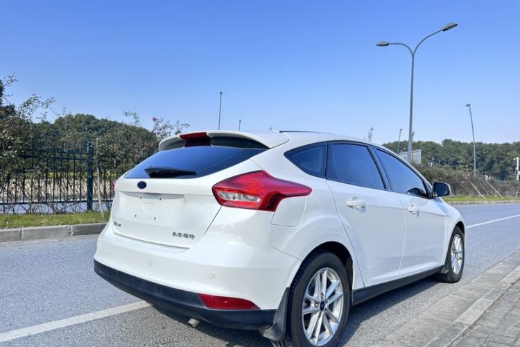 Used Ford Focus 2015 Hatchback 1.6L Automatic Fashion Edition
