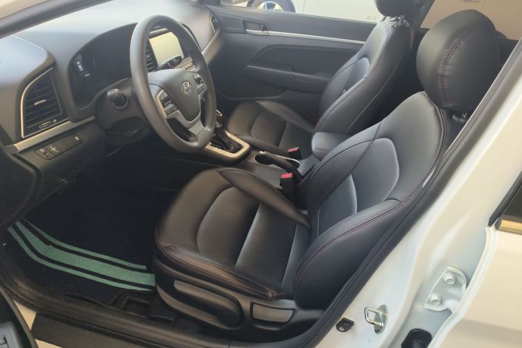 Used Hyundai Elantra 2016 1.6L Automatic ZhiXuan – Elite Version
