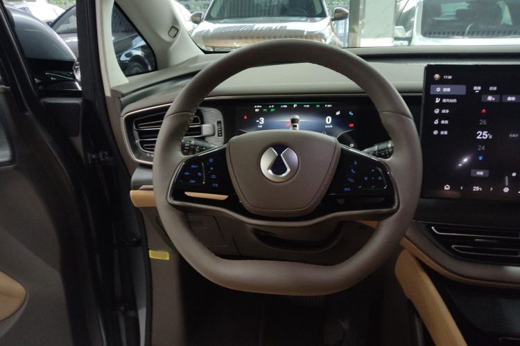 Used Denza D9 2022 DM-i 970 Four-Wheel Drive Flagship Model
