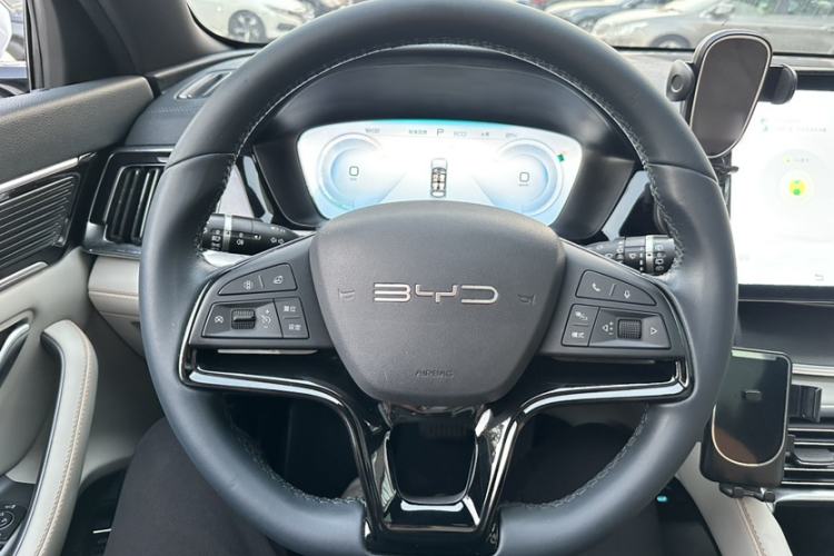 Used BYD Song PLUS New Energy 2024 Honor Edition EV 520km Premium Model