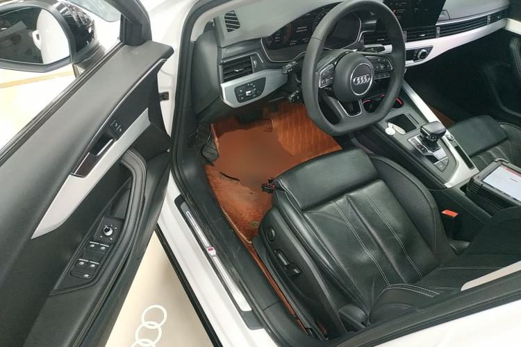 Used Audi A4L 2022 40 TFSI Luxury Dynamic Model