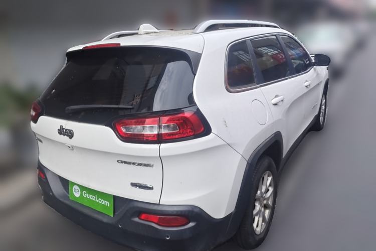 Used  Cherokee 2016 2.4L Leading Smart Version
