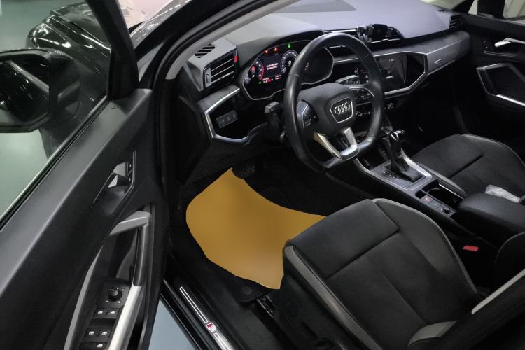 Used Audi Q3 2020 35 TFSI Fashion Dynamic Model
