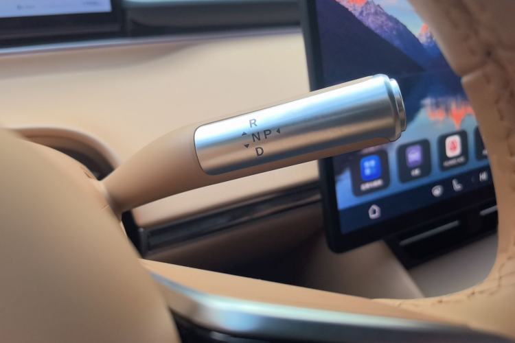 Used Hima Luxeed R7 2024 All-Electric 802 km Max
