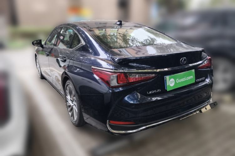 Used Lexus ES 2018 300h Executive Version China V Standard
