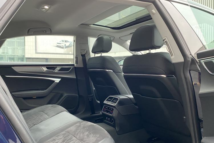 Used Audi A7L 2024 45 TFSI quattro Luxury Edition
