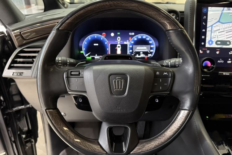 Used Toyota Vellfire 2024 Crown Dual-Engine 2.5L Ultimate Edition
