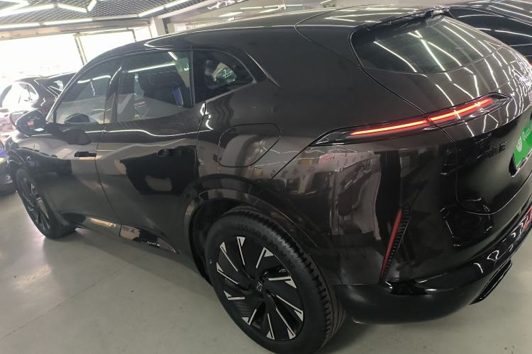 Used  07 2024 Max Extended-Range Edition