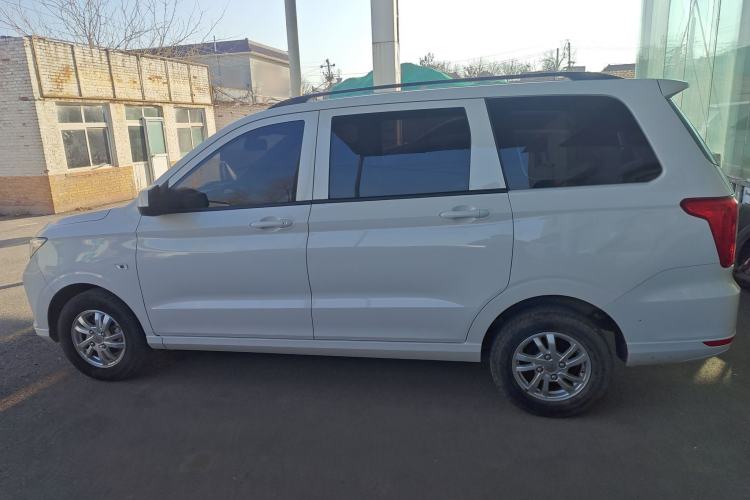 Used Wuling Hongguang 2019 1.5L S Standard Version China VI LAR
