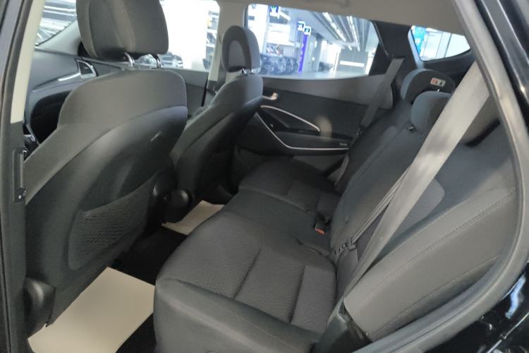 Used Hyundai Santa Fe 2013 2.4L Automatic 4x4 Comfort Edition
