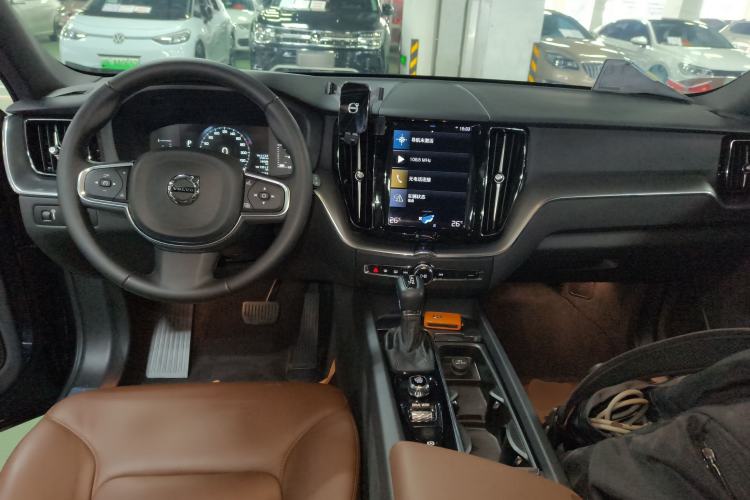 Used Volvo XC60 2021 T5 4x4 Smart Luxury Edition