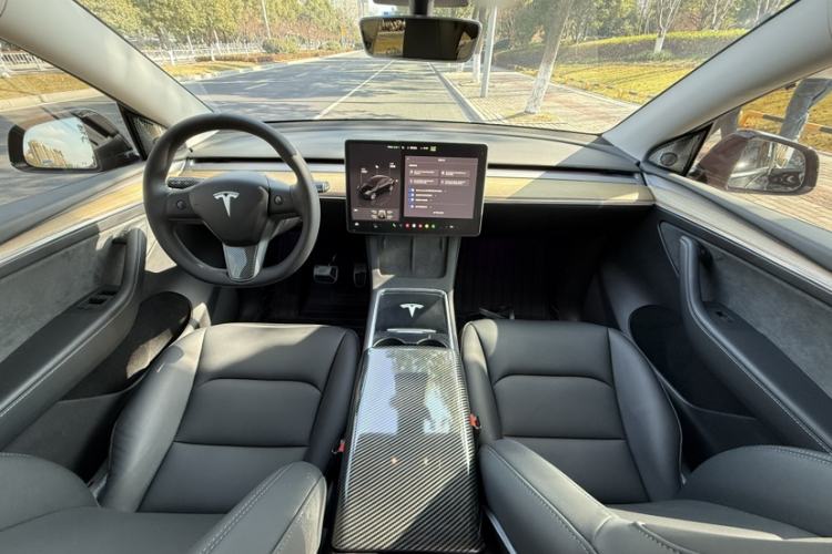 Used Tesla Model Y 2022 Rear-Wheel-Drive Version
