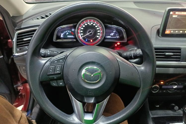 Used Mazda Mazda 3 Axela 2016 Hatchback 1.5L Automatic Luxury Model