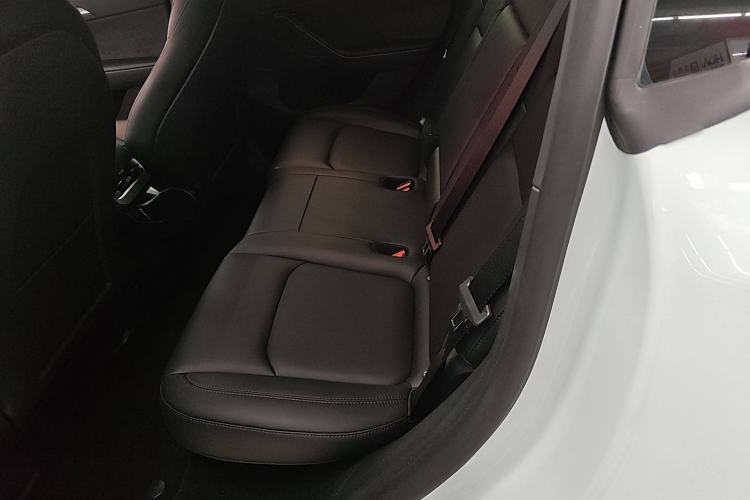 Used Tesla Model Y 2024 Rear-Wheel-Drive Version
