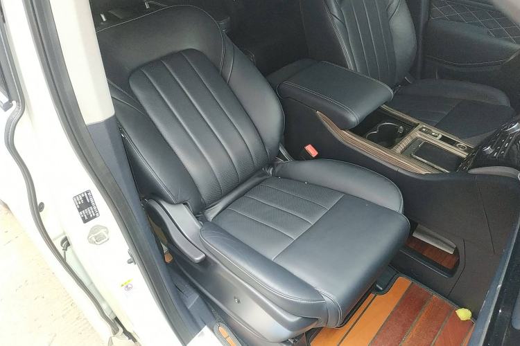 Used GAC Trumpchi M8 2018 320T Luxury Edition
