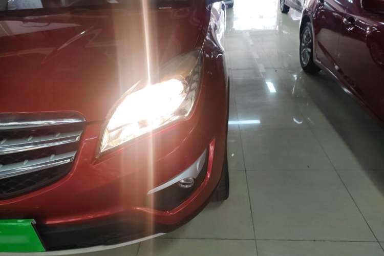 Used Changan CS35 2015 1.6L Automatic Luxury Model China V Standard
