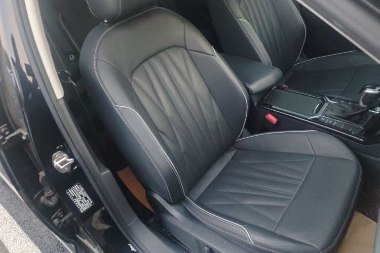 Used Volkswagen Passat 2023 Facelift 330TSI Luxury Edition
