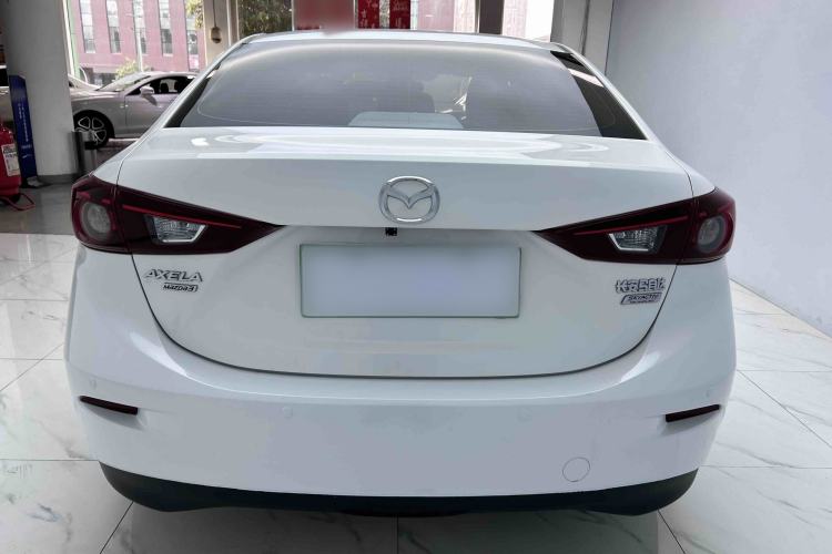 Used Mazda Mazda 3 Axela 2016 Sedan 1.5L Automatic Comfort Model
