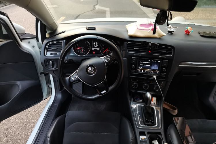 Used Volkswagen Golf 2018 230TSI Automatic Luxury Version