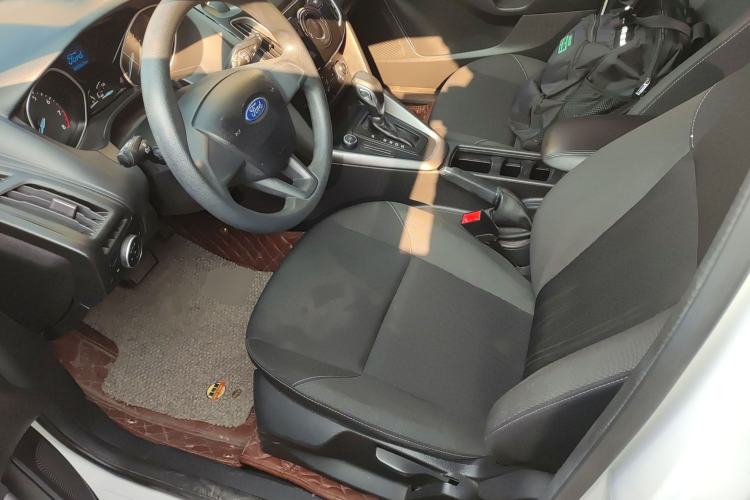 Used Ford Focus 2017 Hatchback 1.6L Automatic Comfort Plus SmartDrive Edition
