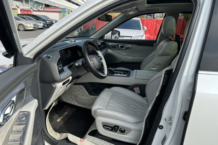 Used GAC Trumpchi GS8 2022 Flagship Series 2.0 TGDI Two-Wheel-Drive Prestige Edition (7 Seats)