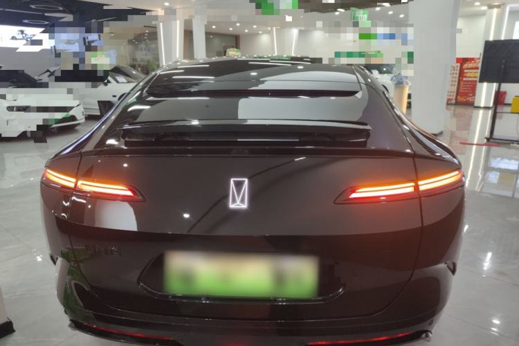 Used  12 2025 Ultra Extended-Range Edition
