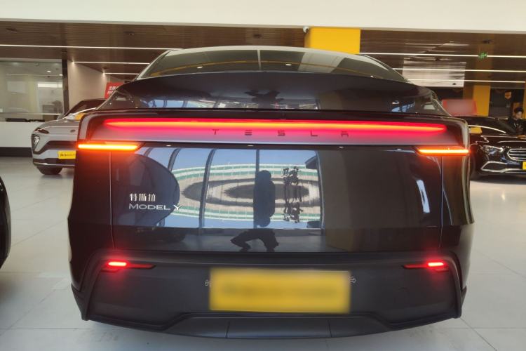 Used Tesla Model Y 2025 Rear-Wheel Drive First Edition