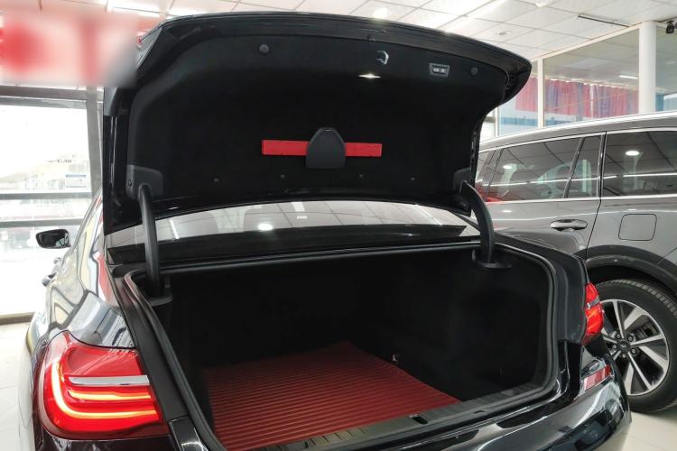 Used BMW 7 Series 2018 730Li Leading Model M Sport Package