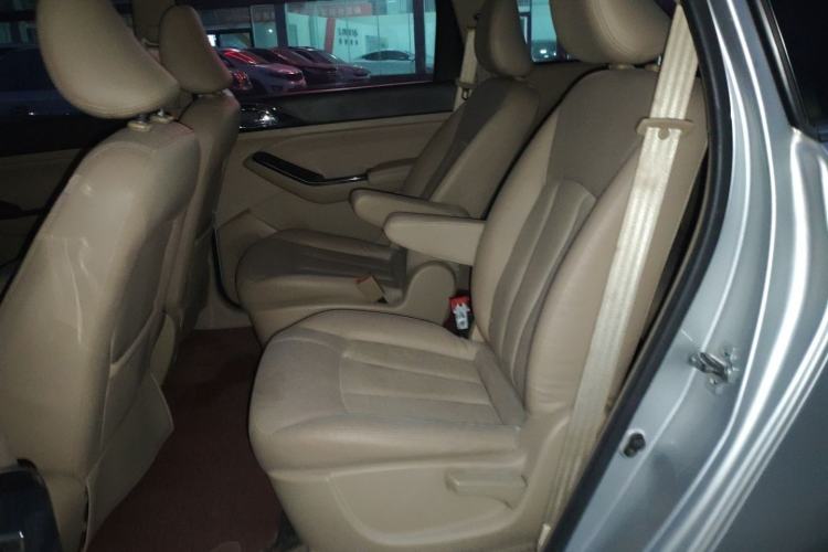 Used Baojun 730 2014 1.5L Manual Luxury Navigation ESP Version 7 Seats