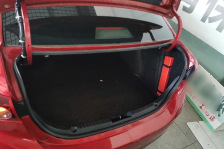 Used Mazda Mazda 3 Axela 2014 Sedan 1.5L Manual Comfort Model
