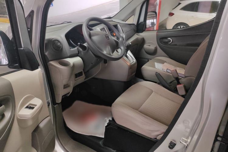 Used Nissan NV200 2014 1.6L CVT Luxury Model China IV Standard