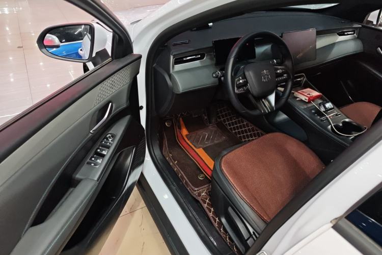 Used BYD Qin PLUS 2025 DM-i Smart Drive 55KM Leading Model
