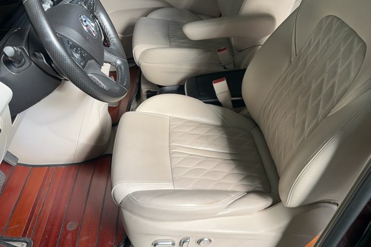 Used Buick GL8 2020 Avenir Avia Six-Seat Deluxe Edition
