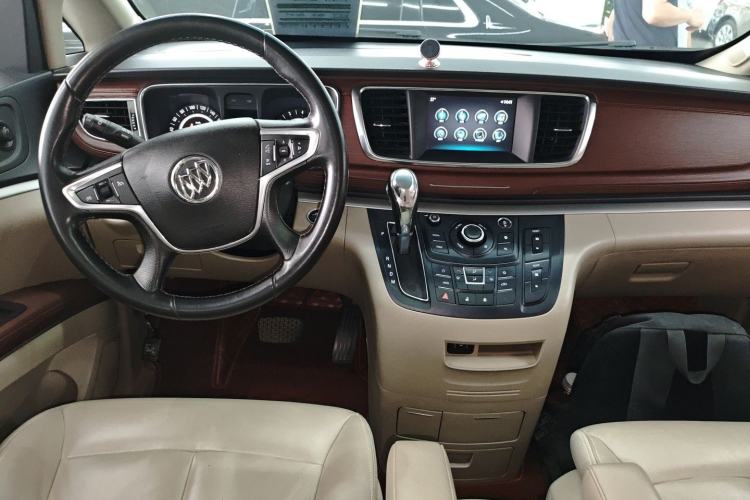 Used Buick GL8 2018 28T Luxury Model China VI Standard
