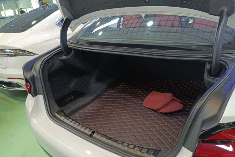 Used BMW 5 Series 2023 Restyled 530Li Leading Edition M Sport Package