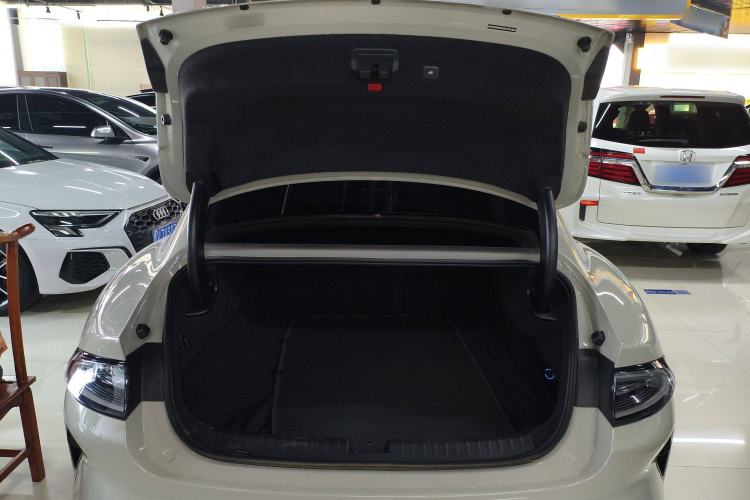 Used  SU7 2024 Rear-Drive Long-Range Intelligent Driving Version
