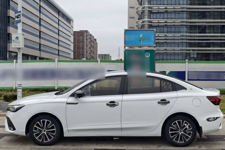 Used Roewe i5 2021 1.5L CVT Diamond Edition
