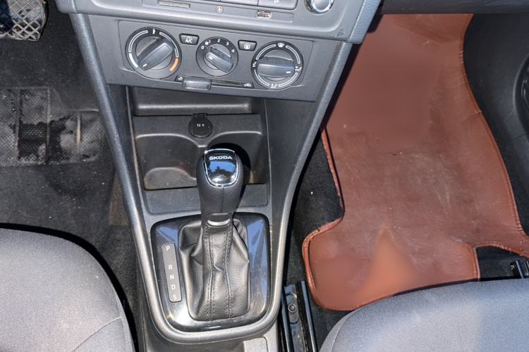 Used Skoda Rapid Spaceback 2014 1.6L Automatic Enjoyment Edition
