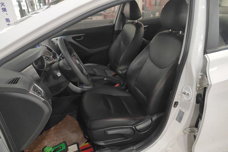 Used Hyundai Elantra (5th Generation / Langdong) 2015 1.6L Automatic Fashion Model
