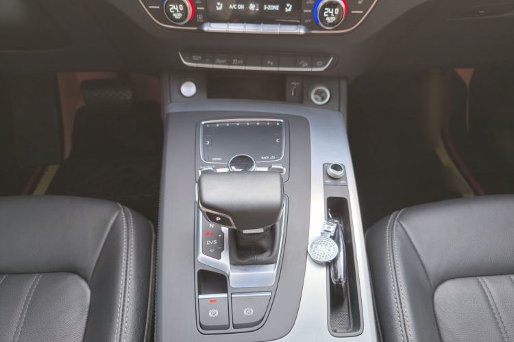 Used Audi Q5L 2020 Updated 40 TFSI Prestige Fashion Edition
