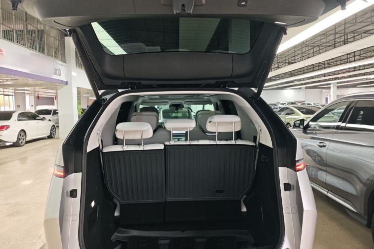 Used XPeng X9 2024 702 Ultra-Long Range Pro