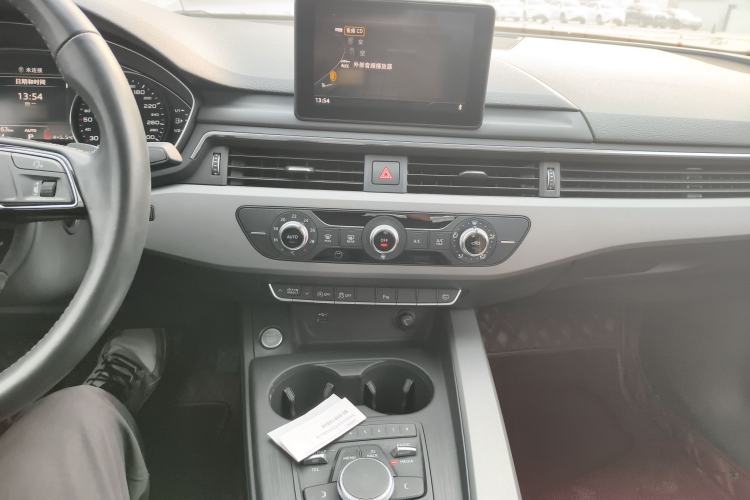 Used Audi A4L 2018 30th Anniversary Edition 40 TFSI Trendy Model