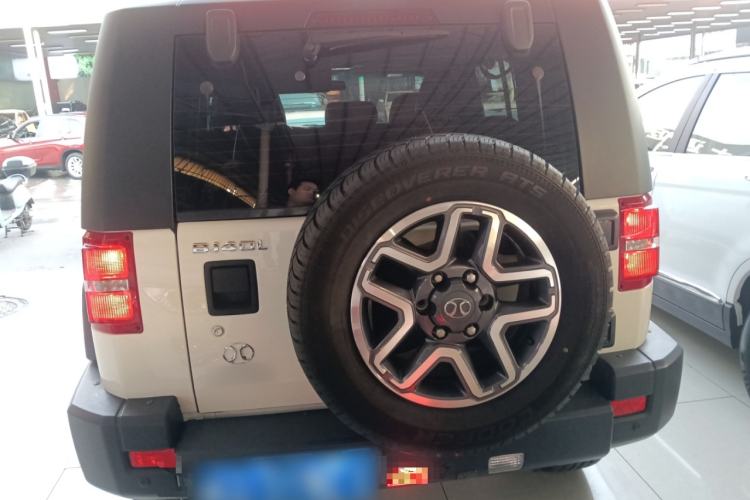 Used BAIC Off-Road BJ40 2016 40L 2.3T Automatic All-Wheel Drive Premium Edition